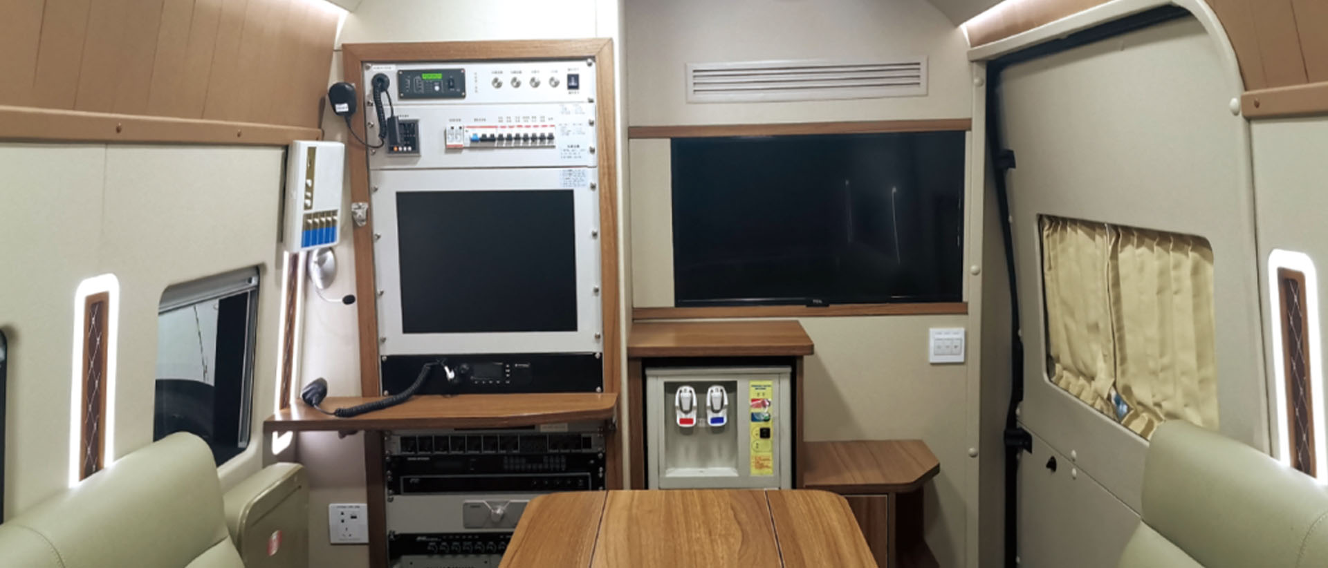 應(yīng)急指揮車